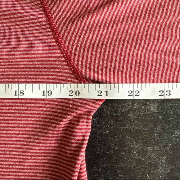 Under Armour Men’s L/S Coldgear Red Shirt Hairline Striped Fitted Stretch Tee L - Picture 15 of 15